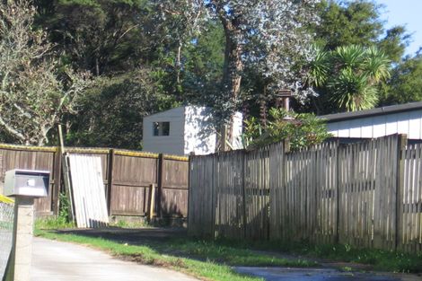 Photo of property in 15 Mariana Place, Glen Eden, Auckland, 0602