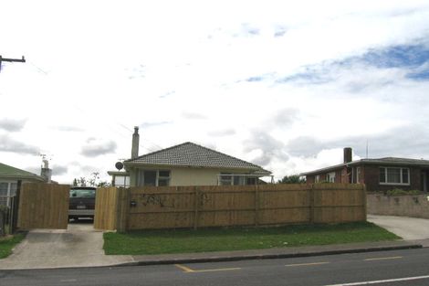 Photo of property in 5 White Swan Road, Mount Roskill, Auckland, 1041