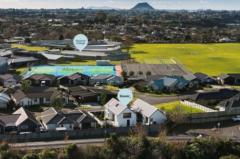 Photo of property in 16 Saint Thomas Avenue, Pyes Pa, Tauranga, 3112