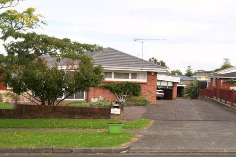 Photo of property in 1/73 Howe Street, Howick, Auckland, 2014