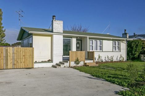 Photo of property in 60 Brandon Street, Featherston, 5710