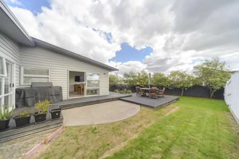 Photo of property in 20 Rosalie Terrace, Kelvin Grove, Palmerston North, 4414