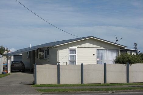 Photo of property in 27 Cornfoot Street, Castlecliff, Whanganui, 4501