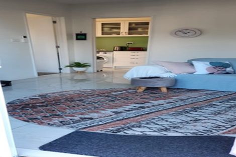 Photo of property in 16 Orchard Terrace, Riverhead, 0820