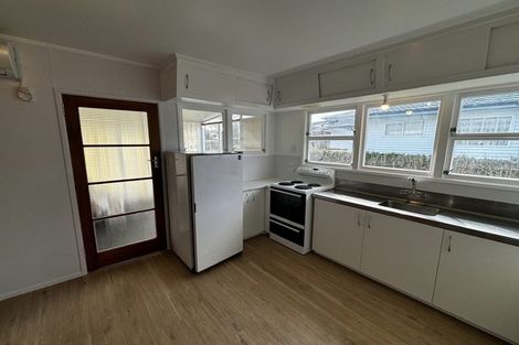 Photo of property in 92 Brois Street, Frankleigh Park, New Plymouth, 4310