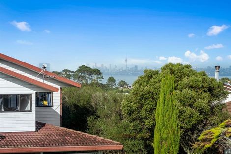 Photo of property in 7 Marlin Street, West Harbour, Auckland, 0618