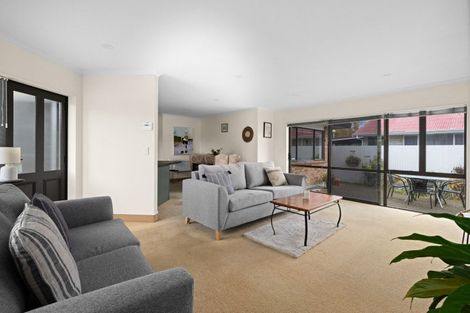 Photo of property in 4/28 Te Aute Road, Havelock North, 4130