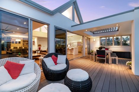 Photo of property in 116 Karewa Parade, Papamoa Beach, Papamoa, 3118