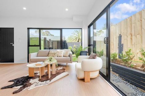 Photo of property in 101d Gossamer Drive, Pakuranga Heights, Auckland, 2010