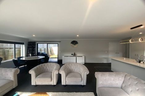 Photo of property in 5 Peter Tapp Way, Wainuiomata, Lower Hutt, 5014