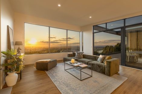 Photo of property in 134 Cannon Hill Crescent, Mount Pleasant, Christchurch, 8081