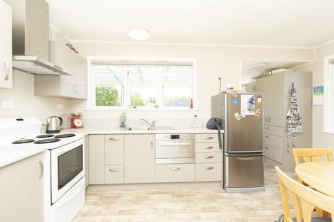 Photo of property in 83 Montgomery Crescent, Bader, Hamilton, 3206