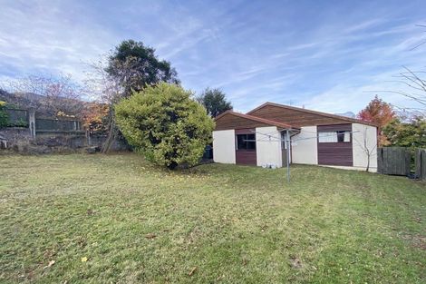 Photo of property in 8 Avalon Crescent, Fernhill, Queenstown, 9300