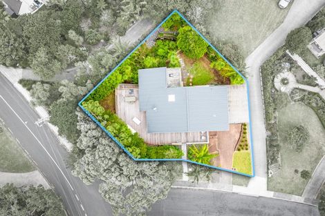 Photo of property in 1 Garmons Way, Castor Bay, Auckland, 0620