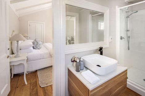 Photo of property in 21 Cheltenham Road, Devonport, Auckland, 0624