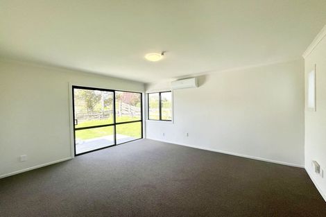 Photo of property in 1/11 Alston Avenue, Kelston, Auckland, 0602