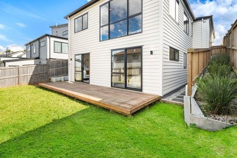 Photo of property in 25 Baumea Rise, Massey, Auckland, 0614