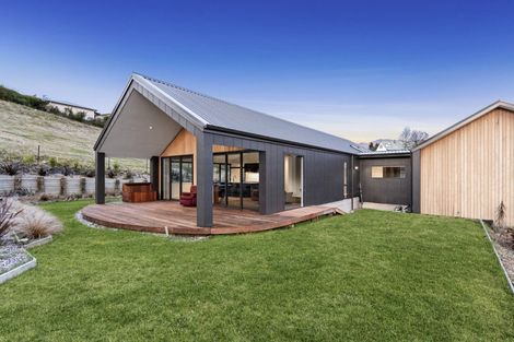 Photo of property in 13 Magpie Place, Lake Hawea, Wanaka, 9382