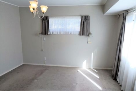 Photo of property in 1/39 Tarnica Road, Northpark, Auckland, 2013