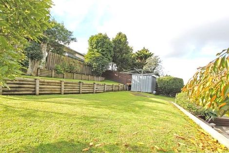 Photo of property in 23 Beechdale Crescent, Pakuranga Heights, Auckland, 2010