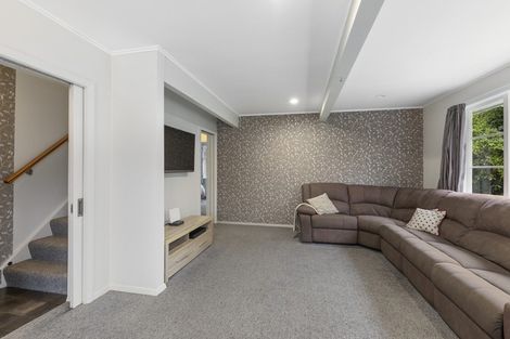 Photo of property in 40 Holborn Drive, Stokes Valley, Lower Hutt, 5019