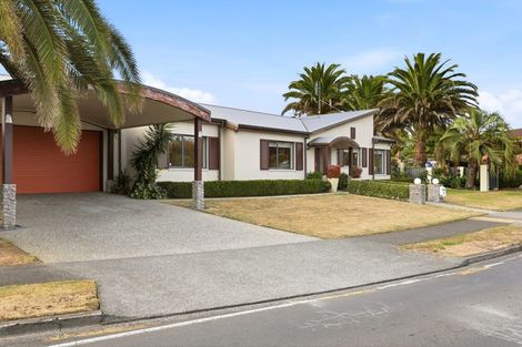 Photo of property in 110 Reynolds Road, Pukekohe, 2120