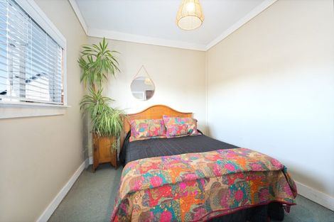 Photo of property in 9 Koromiko Street, New Lynn, Auckland, 0600