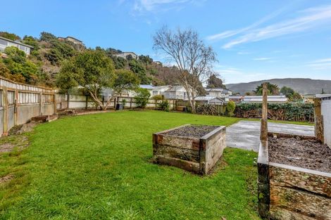 Photo of property in 48 Stokes Valley Road, Stokes Valley, Lower Hutt, 5019