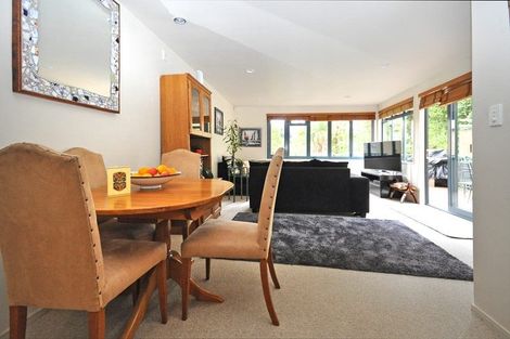 Photo of property in 8/12 Pannill Place, Oteha, Auckland, 0632