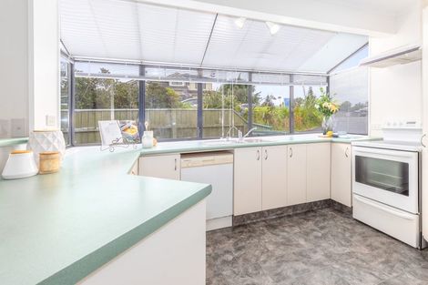 Photo of property in 12 Toru Road, Paraparaumu Beach, Paraparaumu, 5032