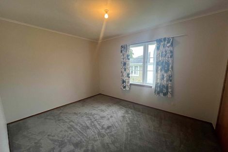 Photo of property in 2 Kohekohe Street, New Lynn, Auckland, 0600