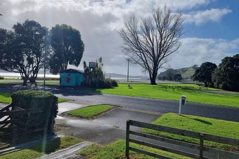 Photo of property in 3 Rautawa Place, Kawakawa Bay, 2585