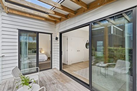 Photo of property in 10b Marama Street, Castor Bay, Auckland, 0620