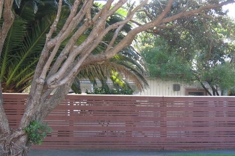 Photo of property in 398 Muritai Road, Eastbourne, Lower Hutt, 5013