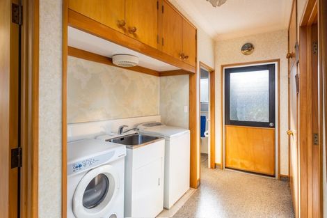 Photo of property in 166 Heta Road, Highlands Park, New Plymouth, 4312