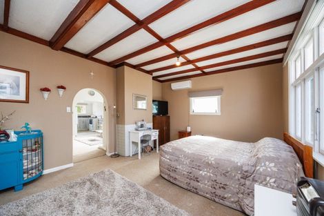 Photo of property in 42 Shamrock Street, Takaro, Palmerston North, 4412