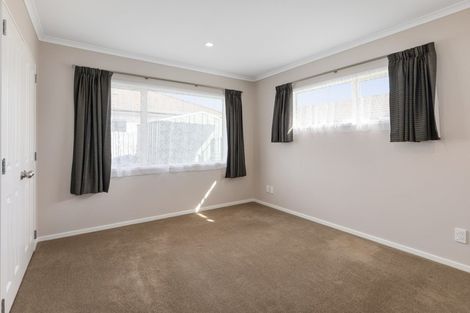 Photo of property in 35 Woodland Mews, Wainuiomata, Lower Hutt, 5014