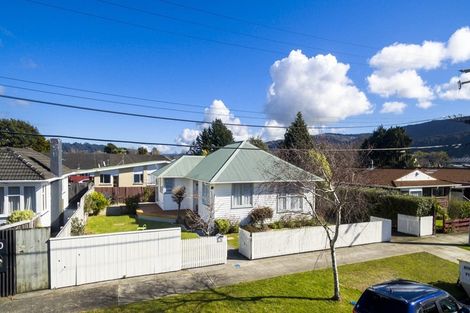 Photo of property in 30a Ranfurly Street, Trentham, Upper Hutt, 5018