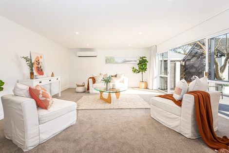 Photo of property in 27 Creese Place, Redwood, Christchurch, 8051