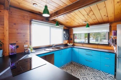 Photo of property in 21 Heathcote Place, Fitzherbert, Palmerston North, 4410