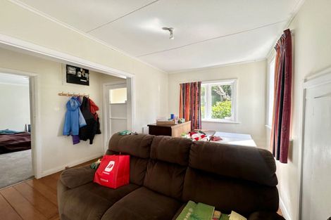 Photo of property in 65 Elmslie Road, Pinehaven, Upper Hutt, 5019
