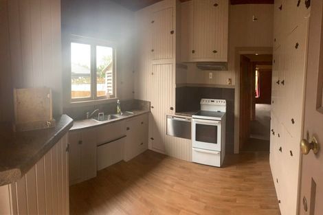 Photo of property in 68 Roberts Line, Kelvin Grove, Palmerston North, 4414