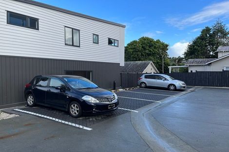 Photo of property in 6/58 Te Atatu Road, Te Atatu South, Auckland, 0610