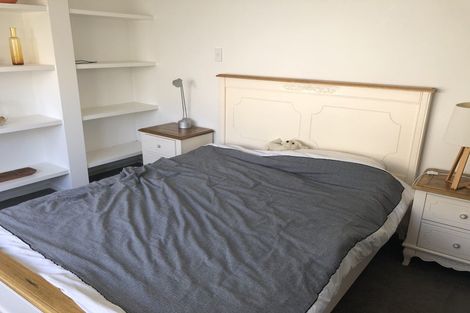 Photo of property in 35 North Terrace, Kelburn, Wellington, 6012