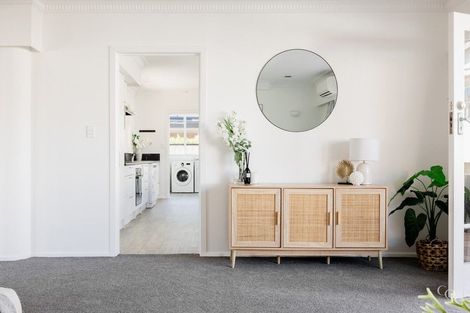 Photo of property in 208 Oceanbeach Road, Mount Maunganui, 3116