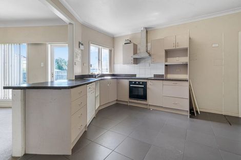 Photo of property in 42 Willis Road, Papakura, 2110