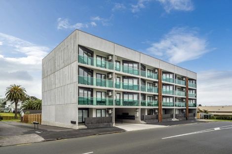 Photo of property in 206/9 East Street, Papakura, 2110
