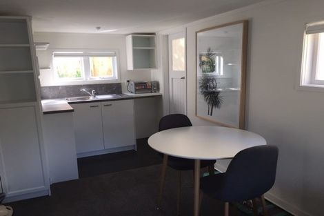 Photo of property in 1/1 Deuxberry Avenue, Northcote, Auckland, 0627