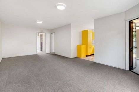 Photo of property in 2/218 Lincoln Road, Addington, Christchurch, 8024