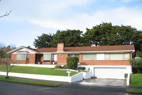 Photo of property in 7 Walpole Avenue, Hillpark, Auckland, 2102